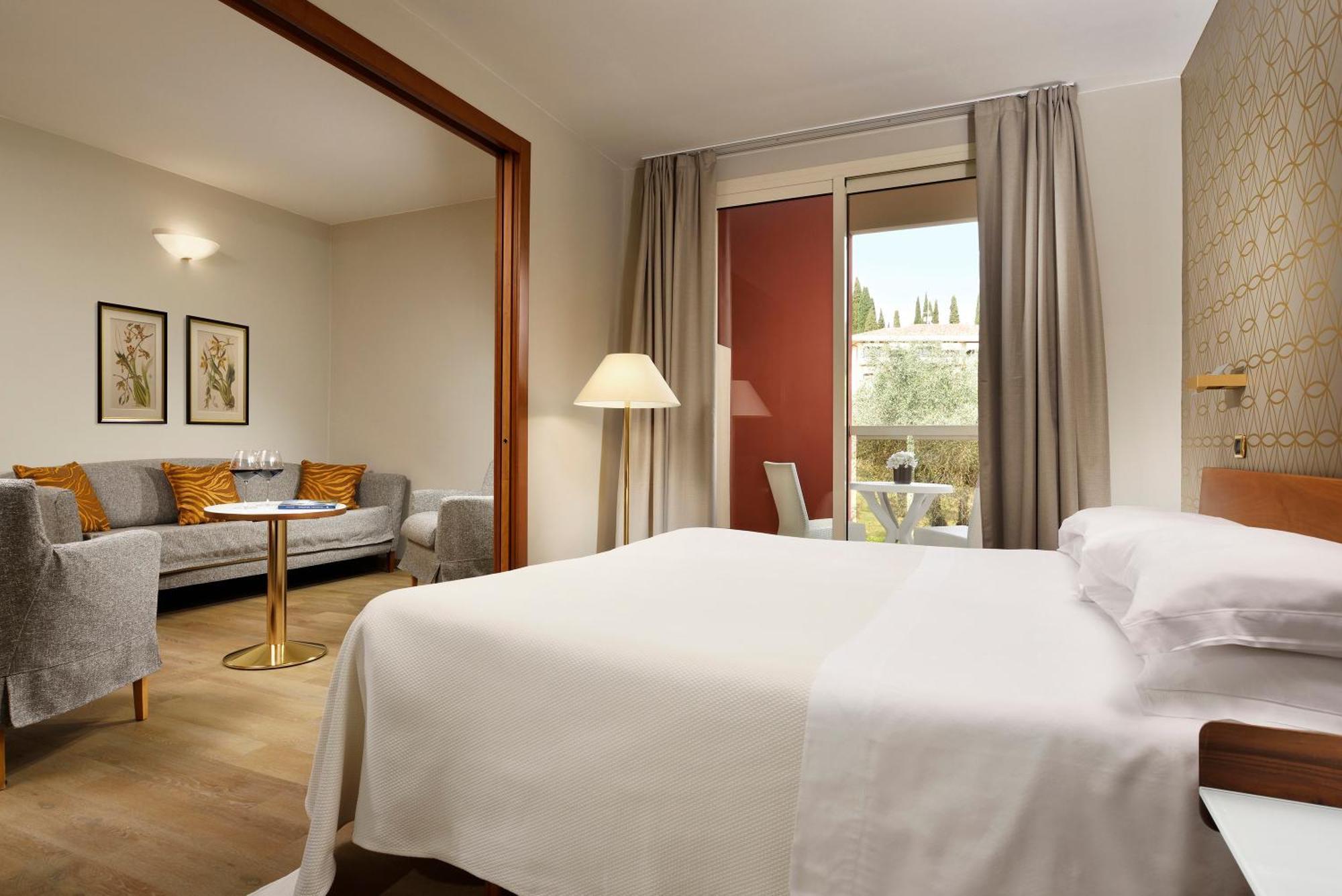 Superior Double Room with Internal View and Spa access,1591487015:JPEG