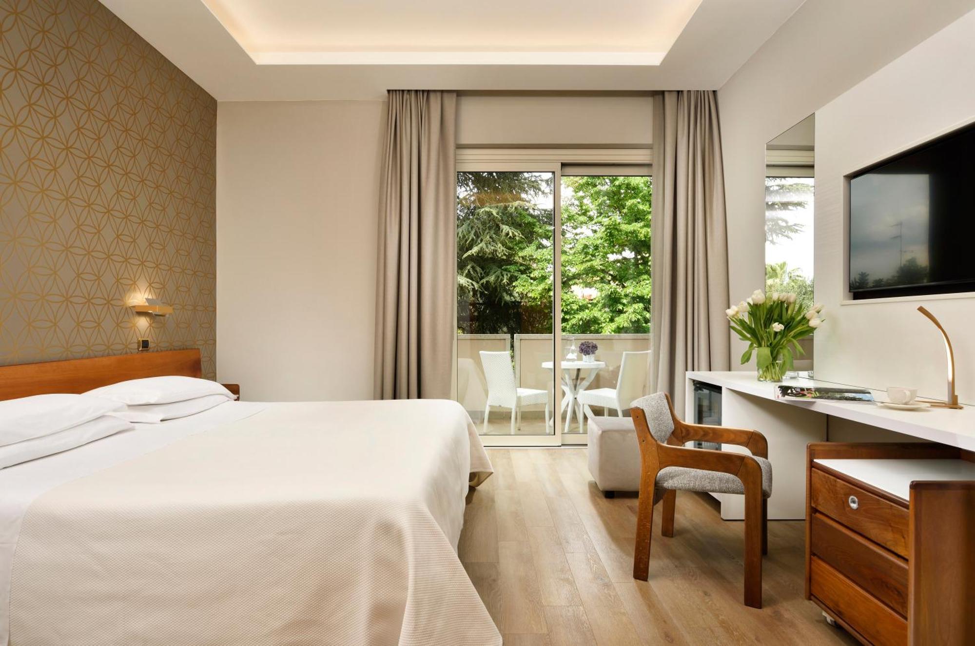 Standard Double Room with Internal View and Spa access,1591487059:JPEG