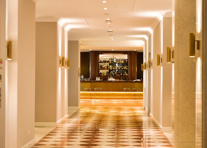 Pet Friendly hotel: Grand Hotel Terme Sirmione